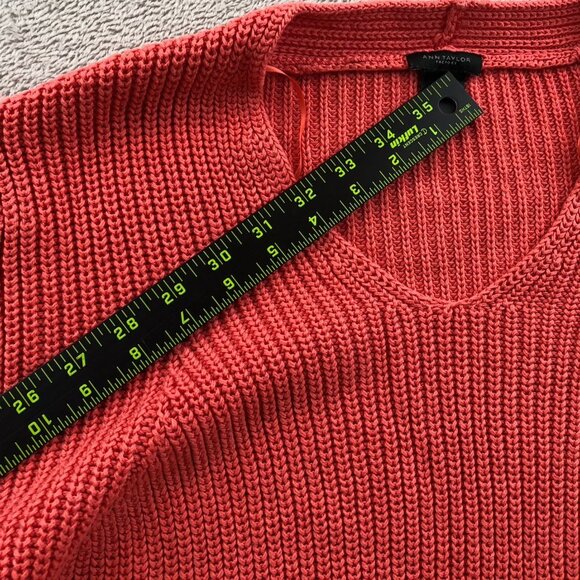 Ann Taylor Factory Womens Sweater Medium V-Neck Ribbed Knit Coral Pullover Cozy - Picture 7 of 11